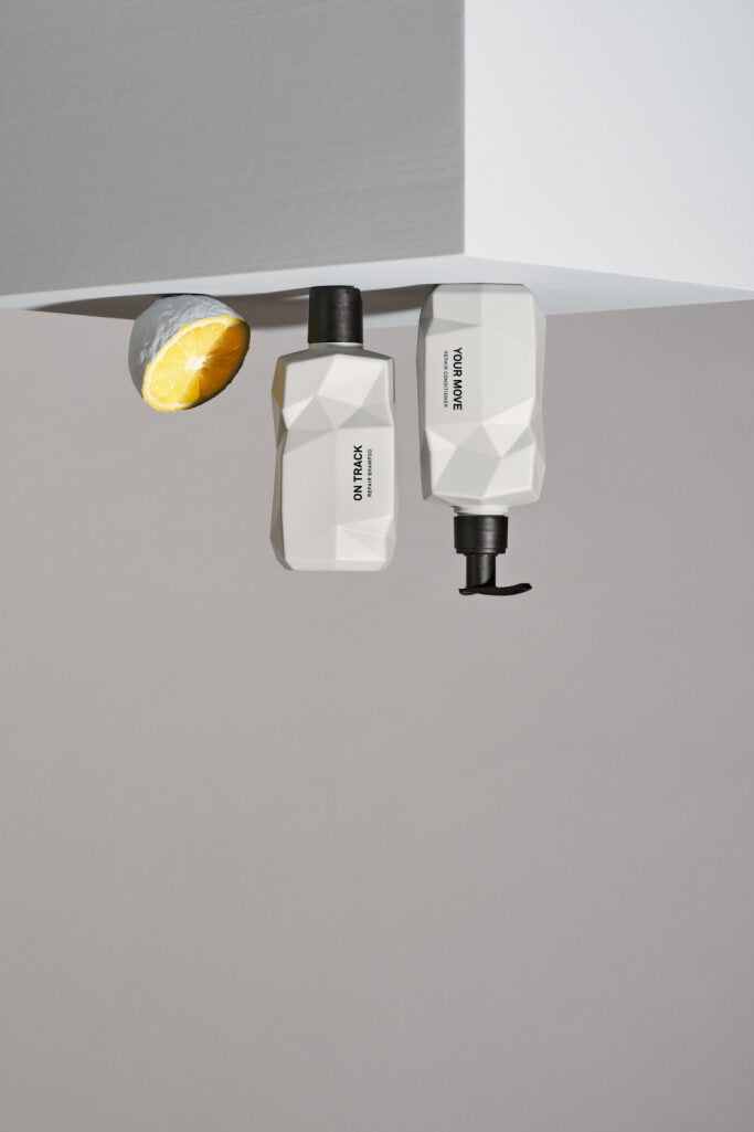 Nine Yards On track Repair Shampoo